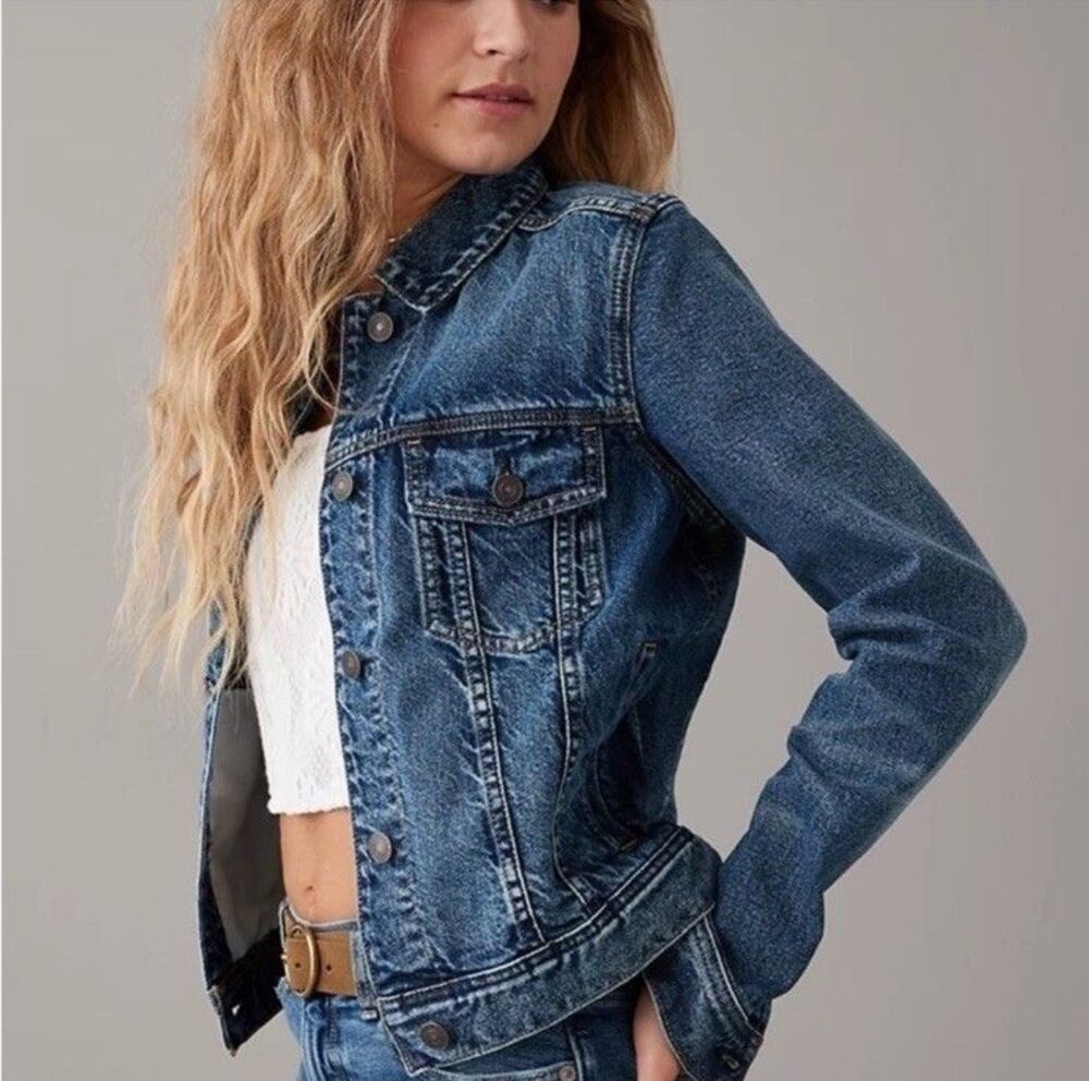 American Eagle Jean Trucker Jacket Distressed Waist Length Blue Denim Women’s M